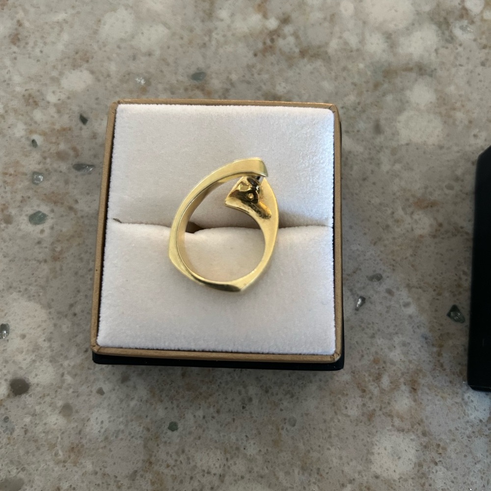 Gold Ring Set - Picture 6 of 9